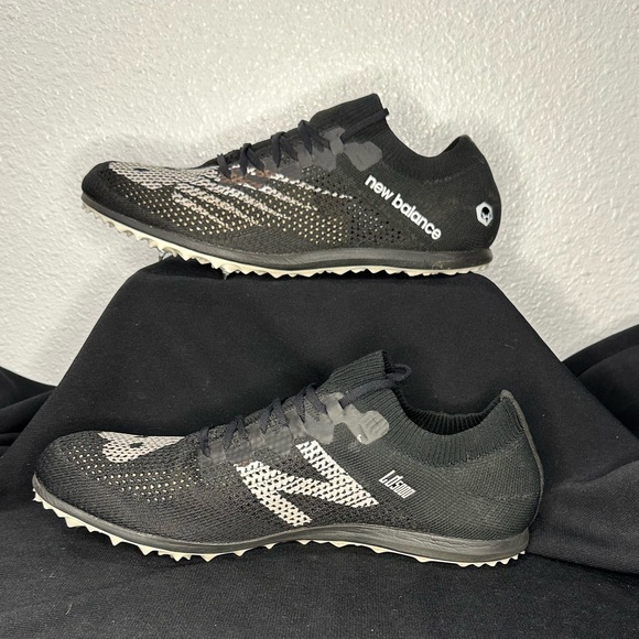 New Balance Men's Long Distance 5K V7‎ Running Shoe - Picture 2 of 9